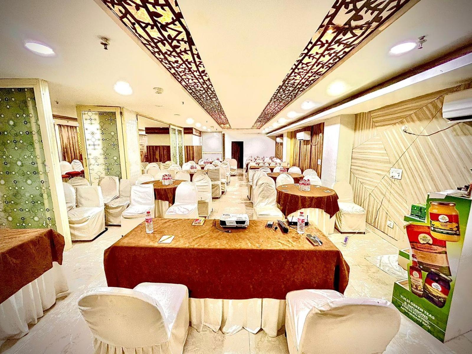 Hotel Spb 87 Near Karol Bagh Metro Station Delhi Kültér fotó