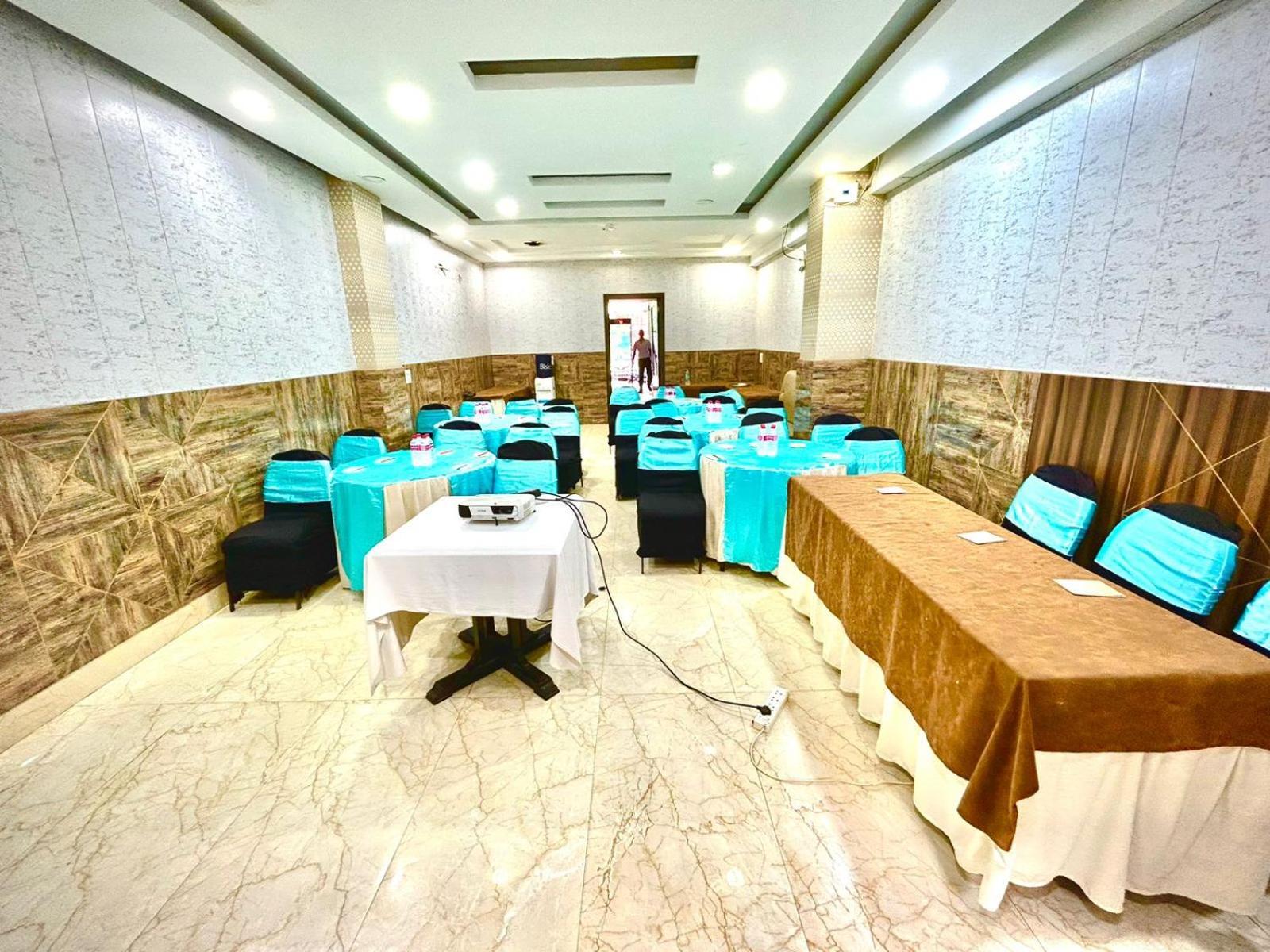 Hotel Spb 87 Near Karol Bagh Metro Station Delhi Kültér fotó