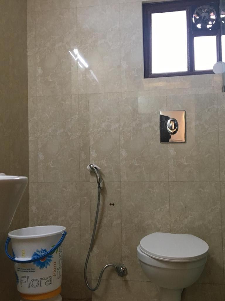 Hotel Spb 87 Near Karol Bagh Metro Station Delhi Kültér fotó