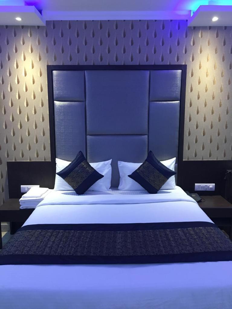 Hotel Spb 87 Near Karol Bagh Metro Station Delhi Kültér fotó