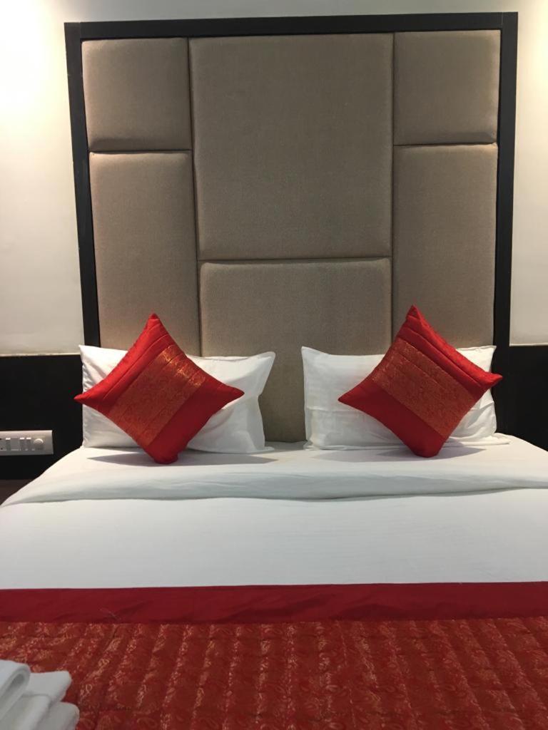 Hotel Spb 87 Near Karol Bagh Metro Station Delhi Kültér fotó